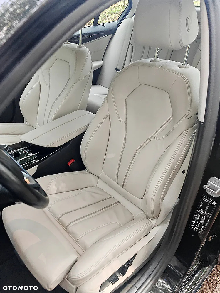 BMW Seria 5 520d Luxury Line sport - 22
