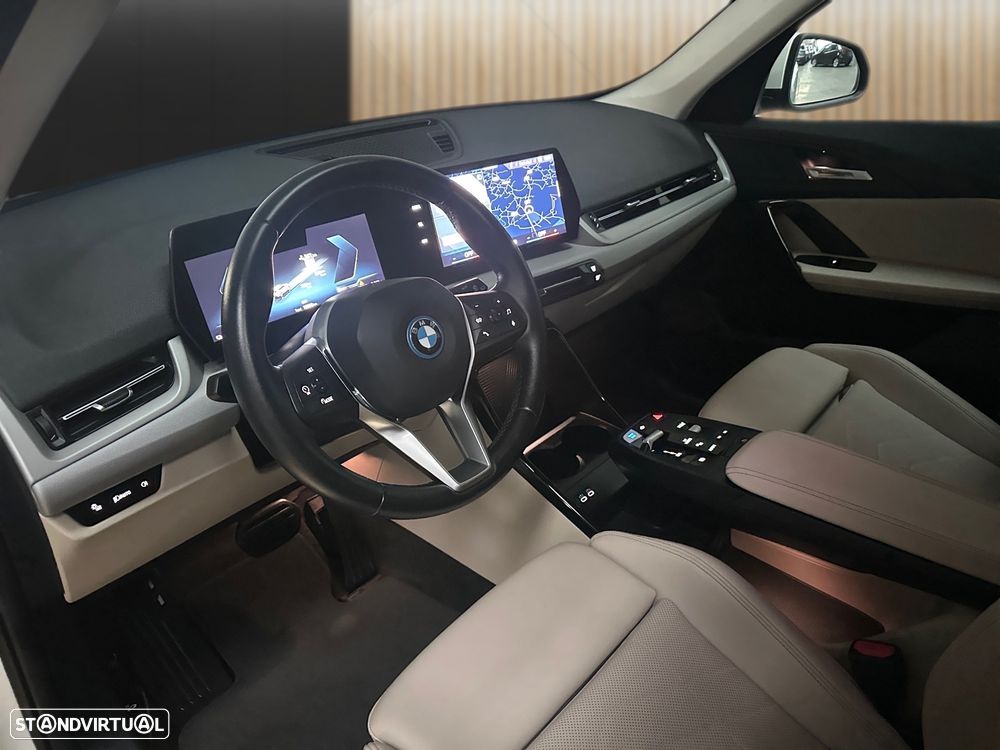 BMW iX1 eDrive20 - 9