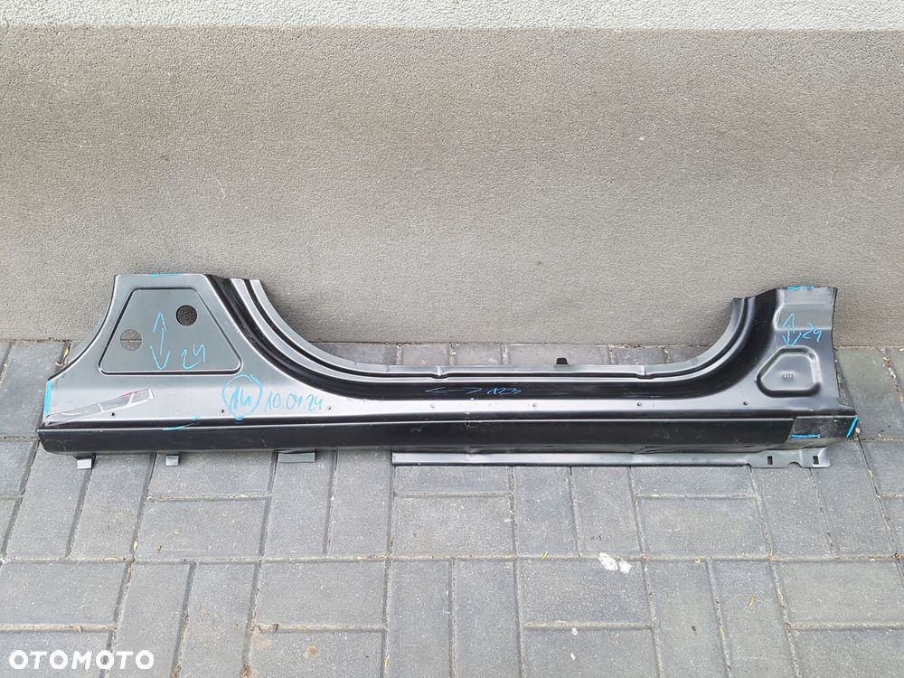 opel corsa d prawy próg poszycie 13237323