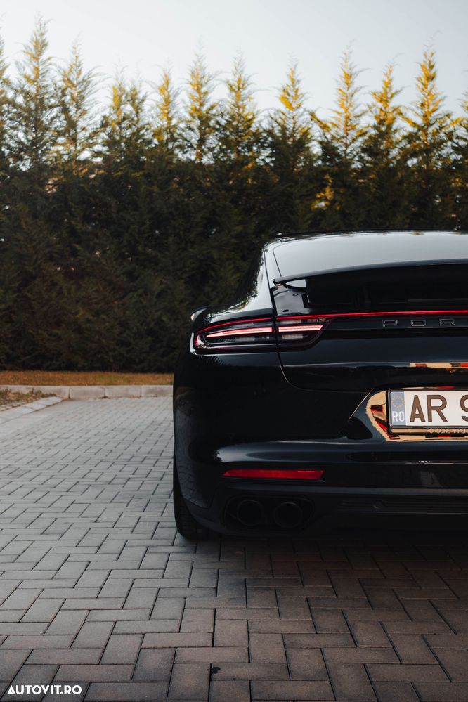 Porsche Panamera 4S - 6