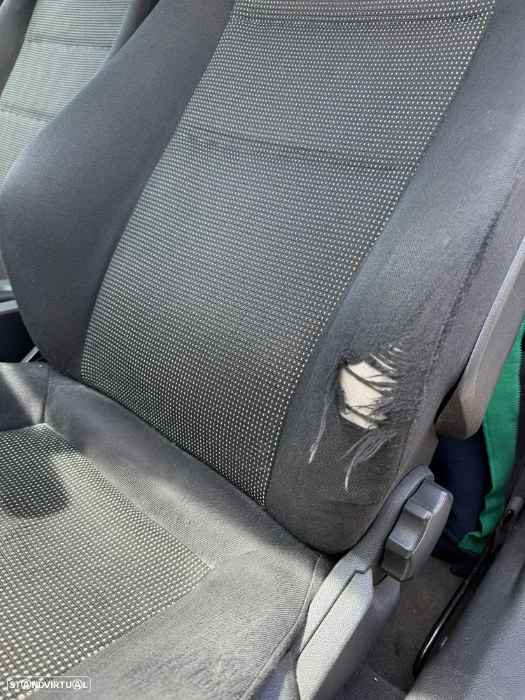 Opel Astra GTC 1.9 CDTI - 6