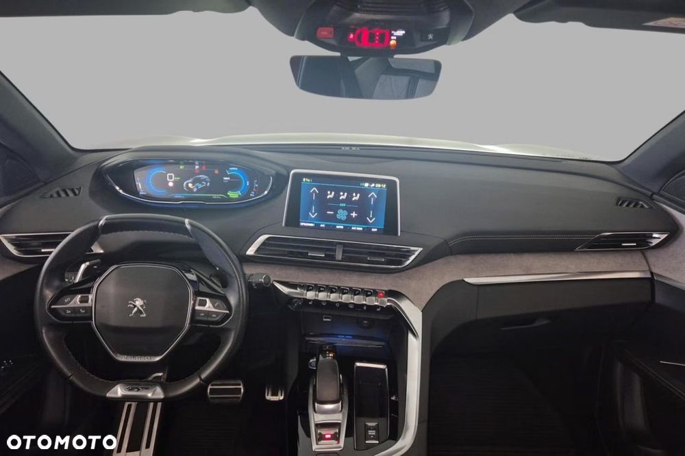 Peugeot 3008 1.6 PureTech HYbrid4 GT Line S&S EAT8 - 7