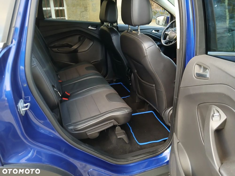 Ford Kuga 2.0 TDCi 4x4 Titanium - 24