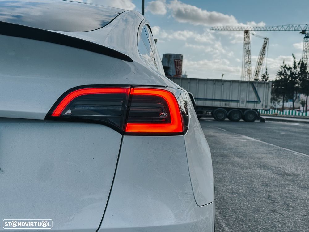 Tesla Model Y Performance Tração Integral - 14