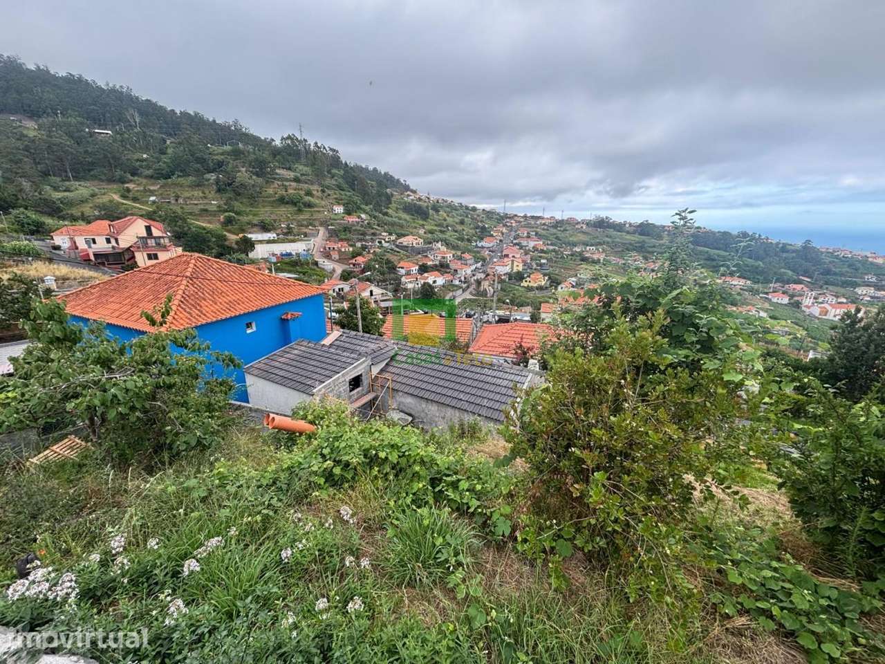 Moradia em Reconstrução - Grande imagem: 4/13