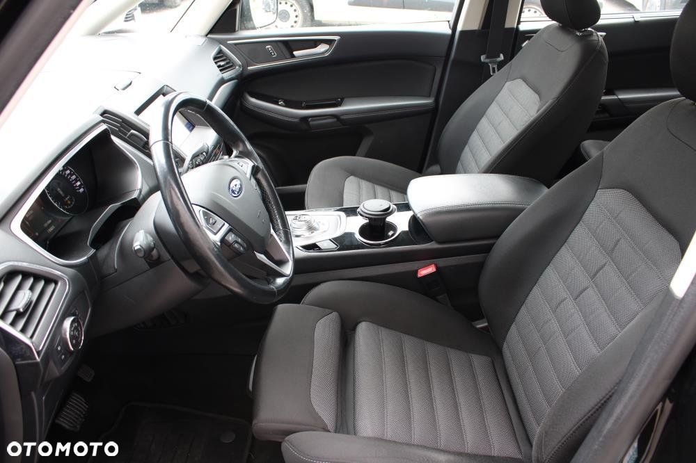 Ford Galaxy - 8