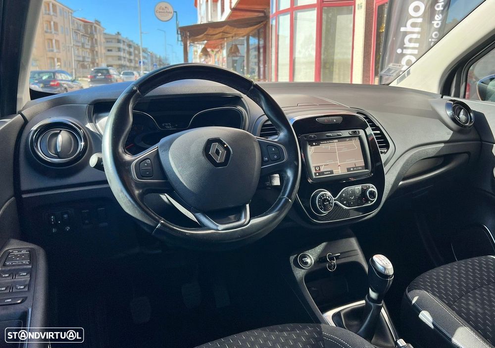 Renault Captur 0.9 TCE Exclusive - 3