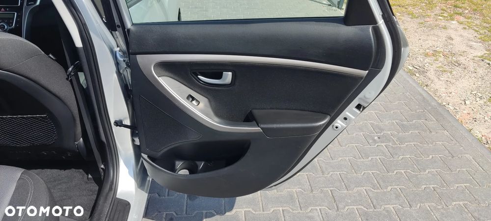 Hyundai i30 i30cw 1.4 Fifa World Cup Edition - 23
