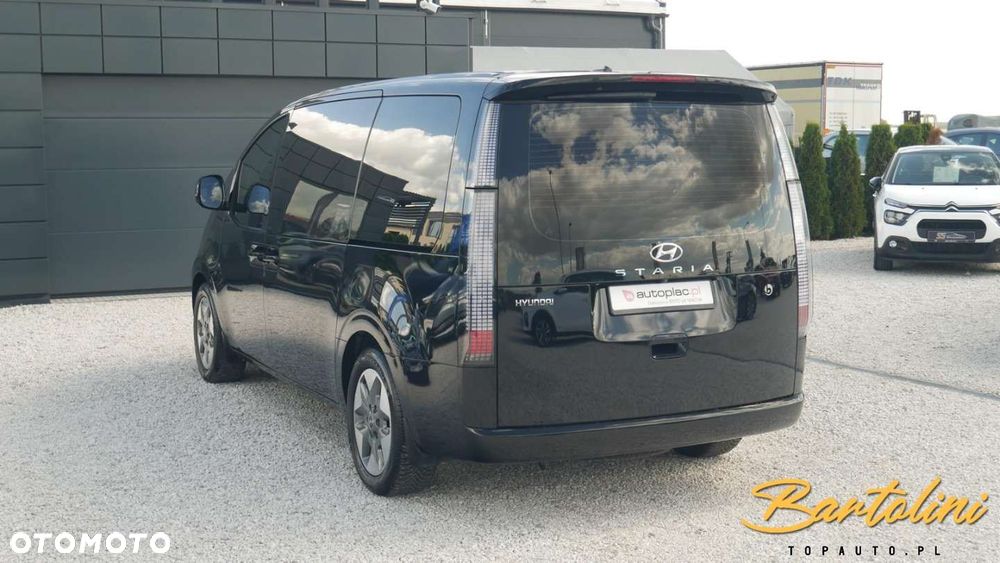 Hyundai Staria - 6