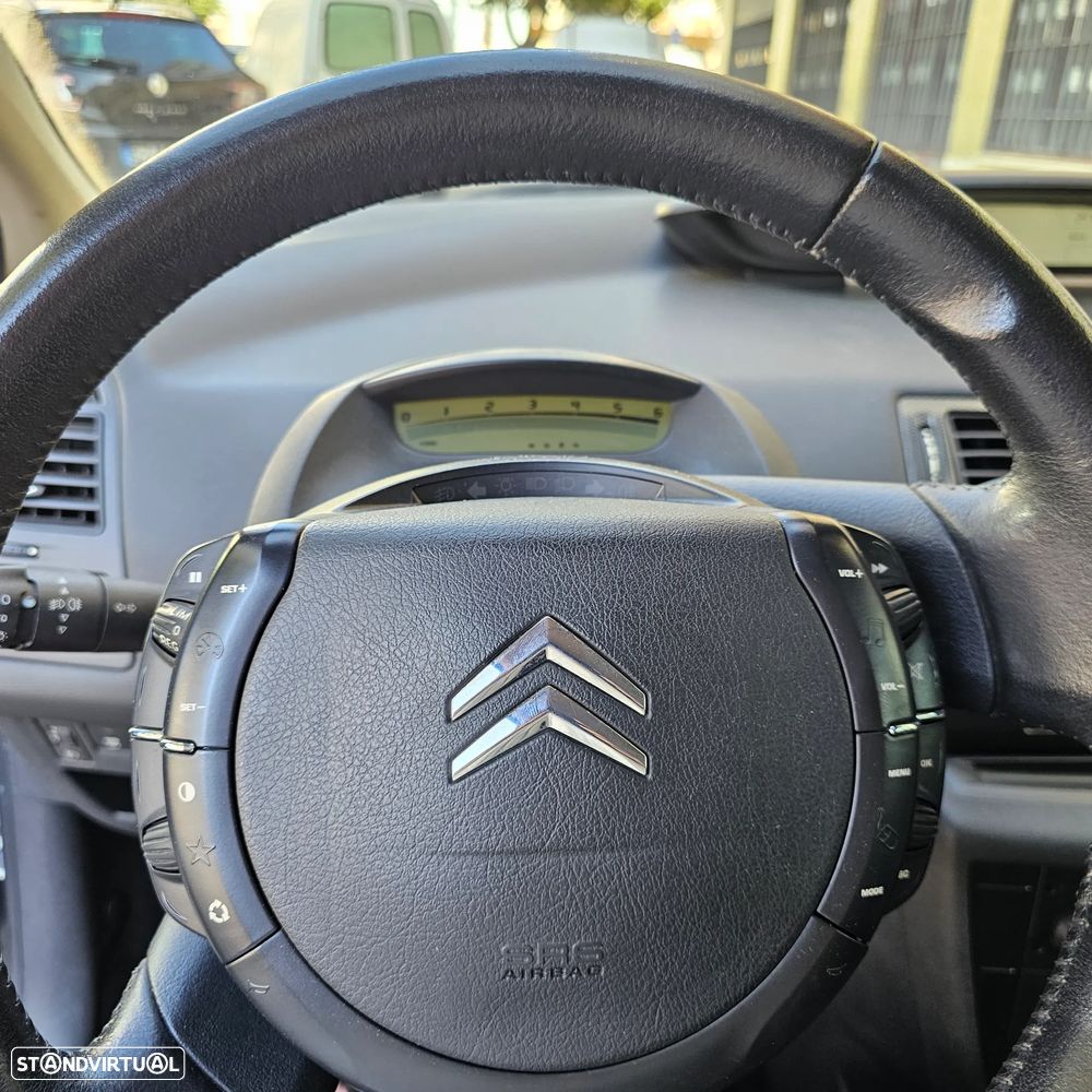 Citroën C4 Coupé 1.6 HDi 110 VTR - 18