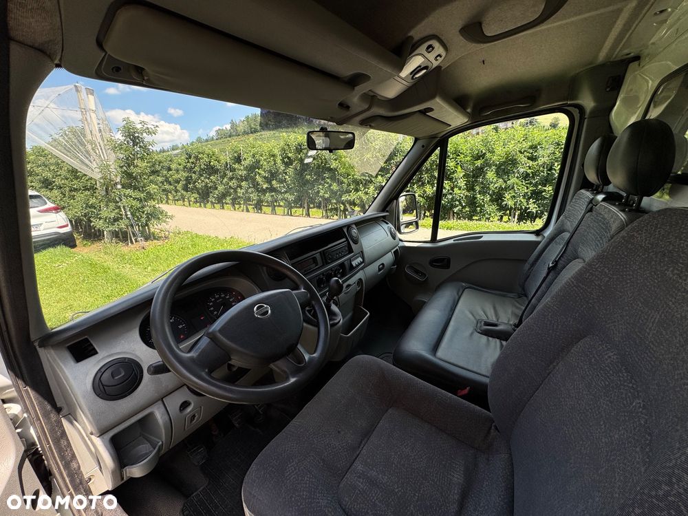 Nissan Interstar - 11