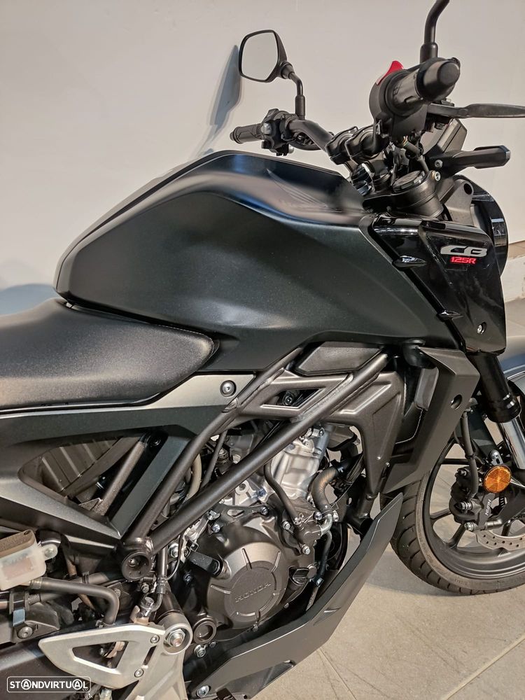 Honda CB 125 R - 4