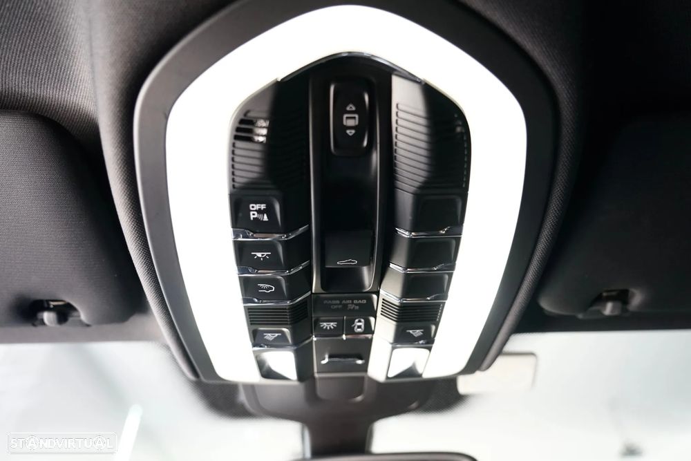 Porsche Cayenne Diesel Platinum Edition - 33