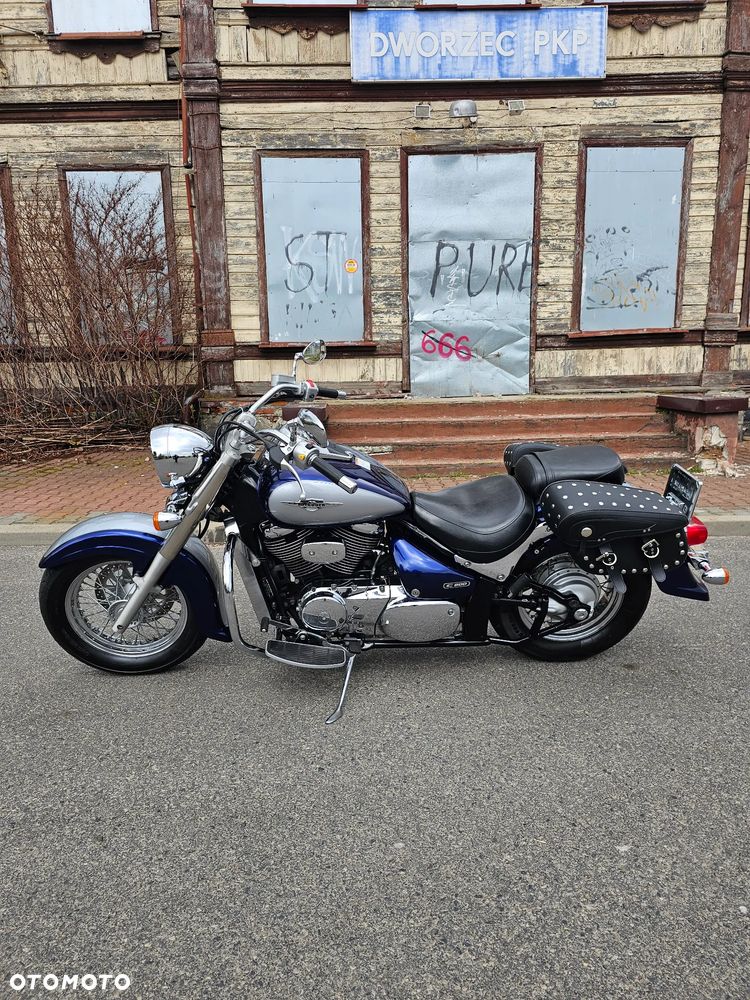 Suzuki Intruder - 14