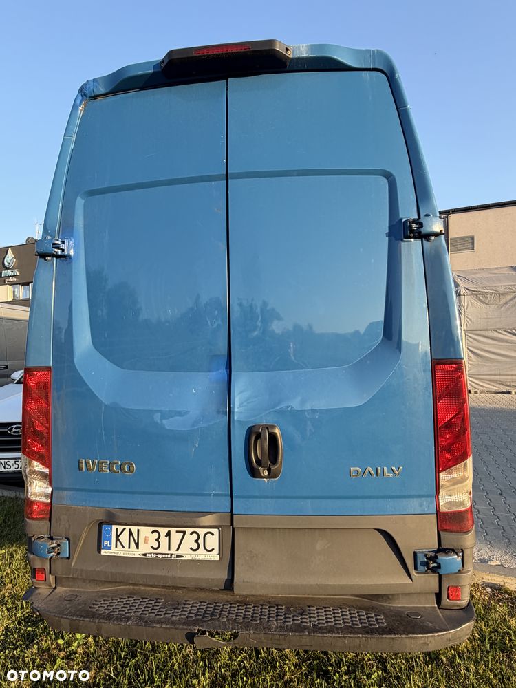 Iveco 35C18 - 11
