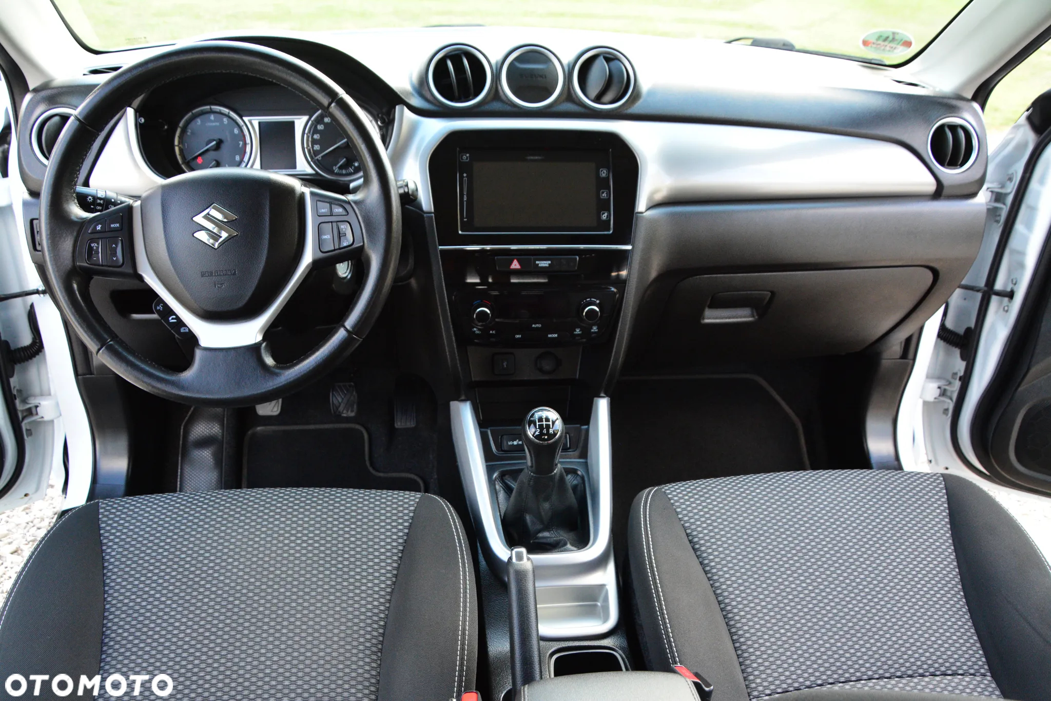 Suzuki Vitara 1.6 Premium 2WD - 33
