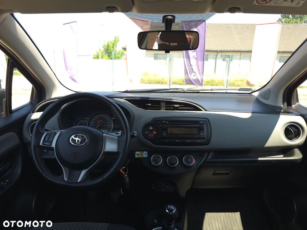 Toyota Yaris 1.33 Premium - 33