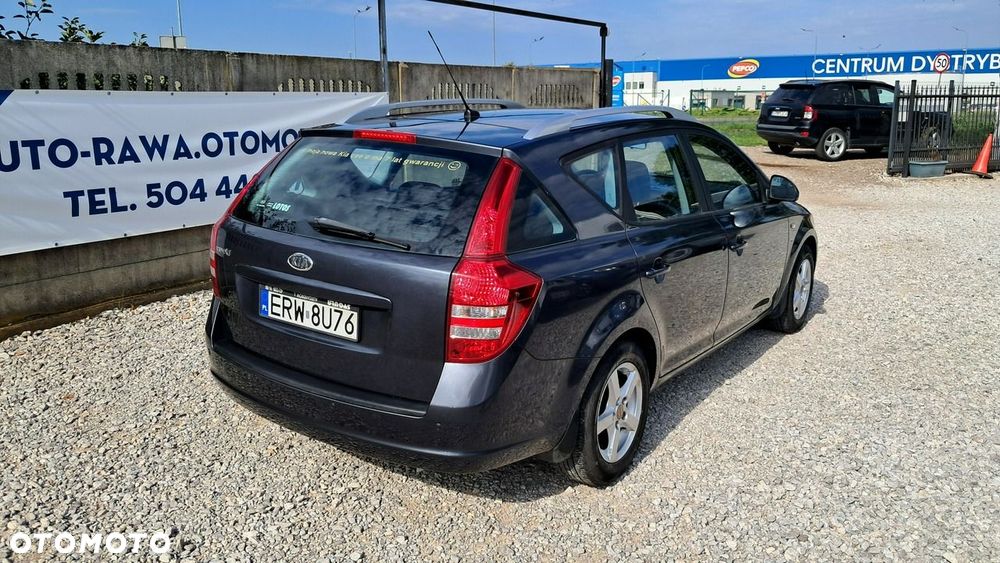 Kia Ceed - 4