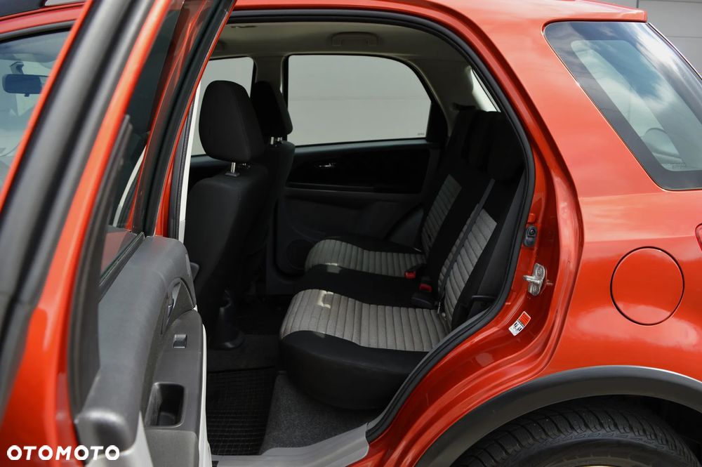 Suzuki SX4 1.6 VVT 4x4 Comfort - 7