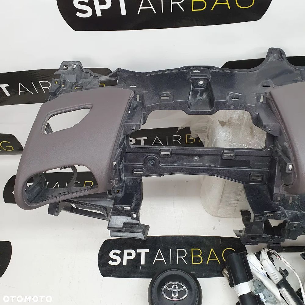 TOYOTA YARIS IV CROSS DESKA ROZDZIELCZA KONSOLA KOKPIT PULPIT PODUSZKI AIRBAG AIR BAG PASY KIT SET - 2