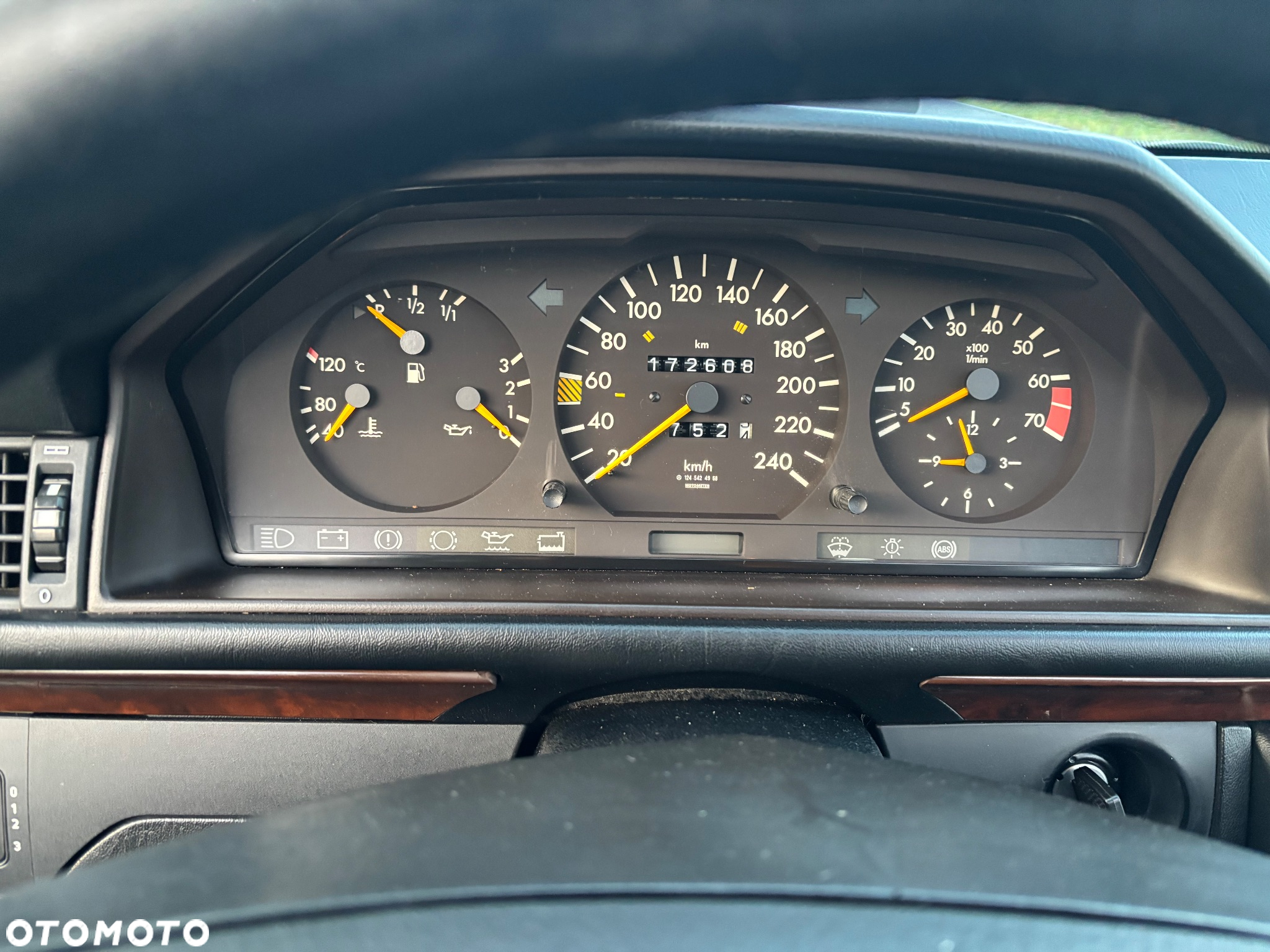 Mercedes-Benz W124 (1984-1993) - 13