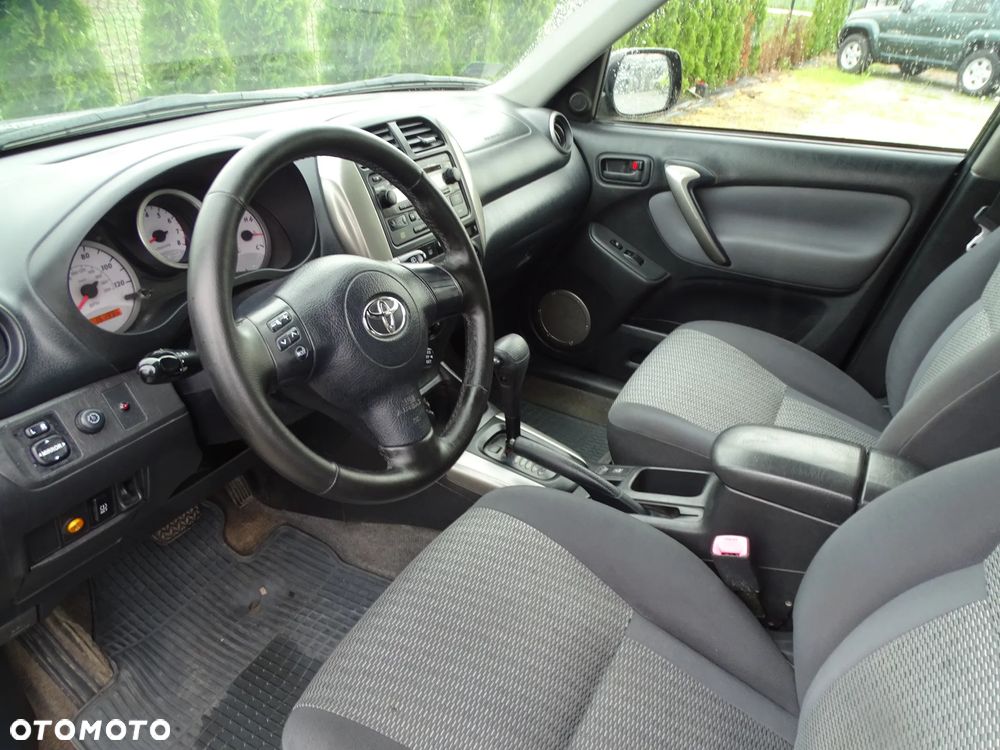 Toyota RAV4 - 7