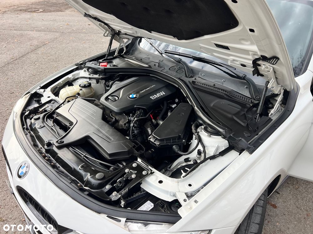 BMW Seria 3 320d DPF Blue Performance Edition Sport - 29