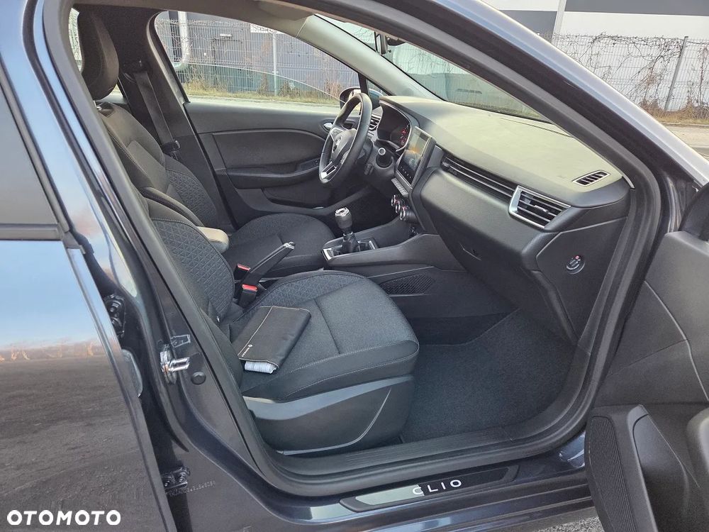 Renault Clio TCe 100 INTENS - 14