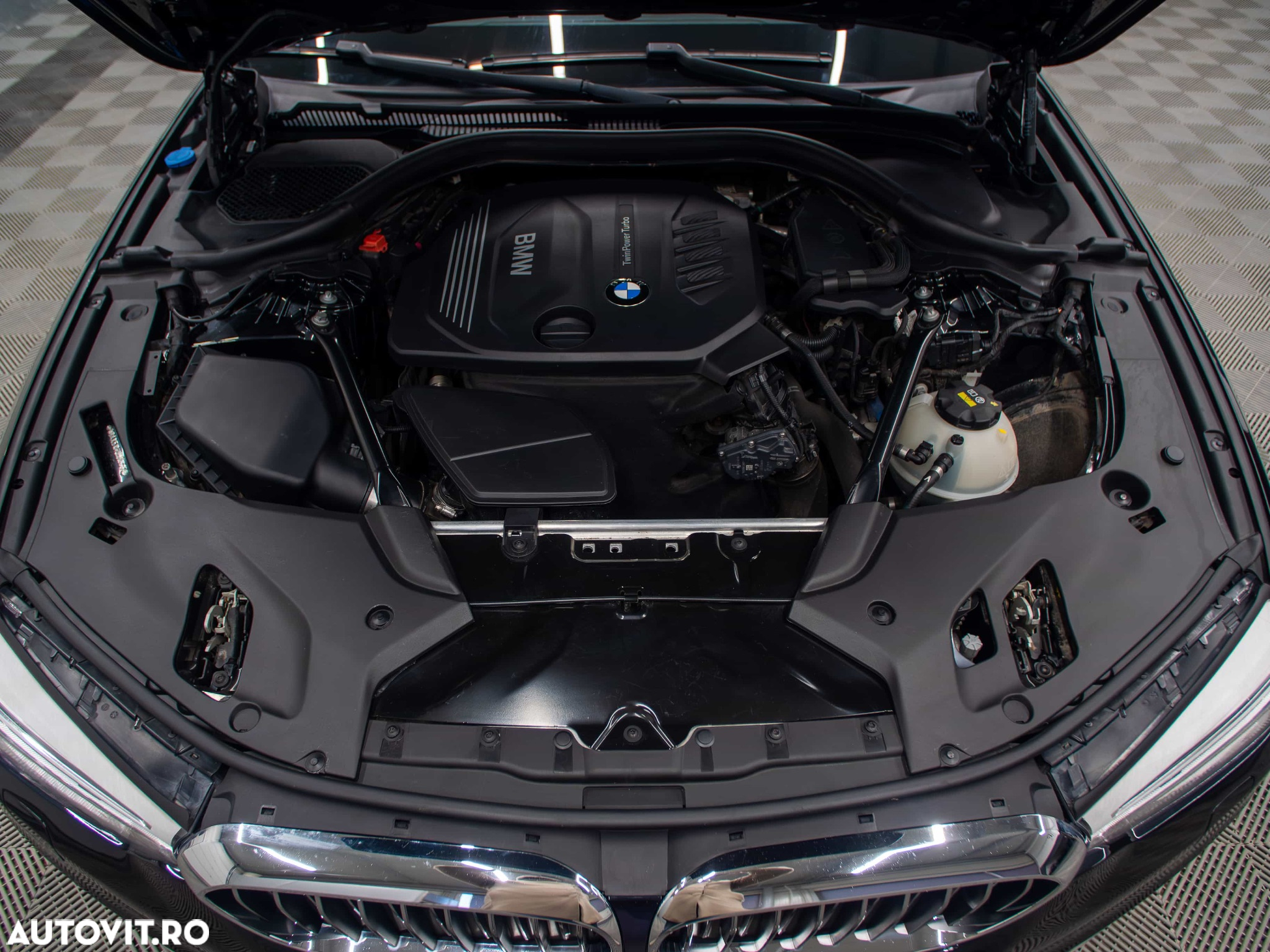 BMW Seria 5 520d xDrive AT - 9