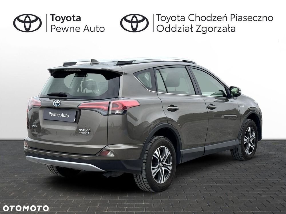 Toyota RAV4 - 6