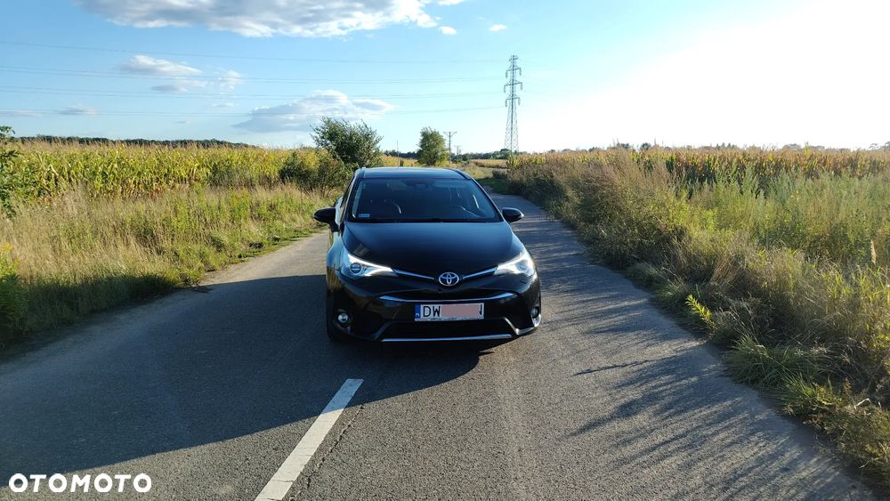 Toyota Avensis 2.0 D-4D Prestige - 1
