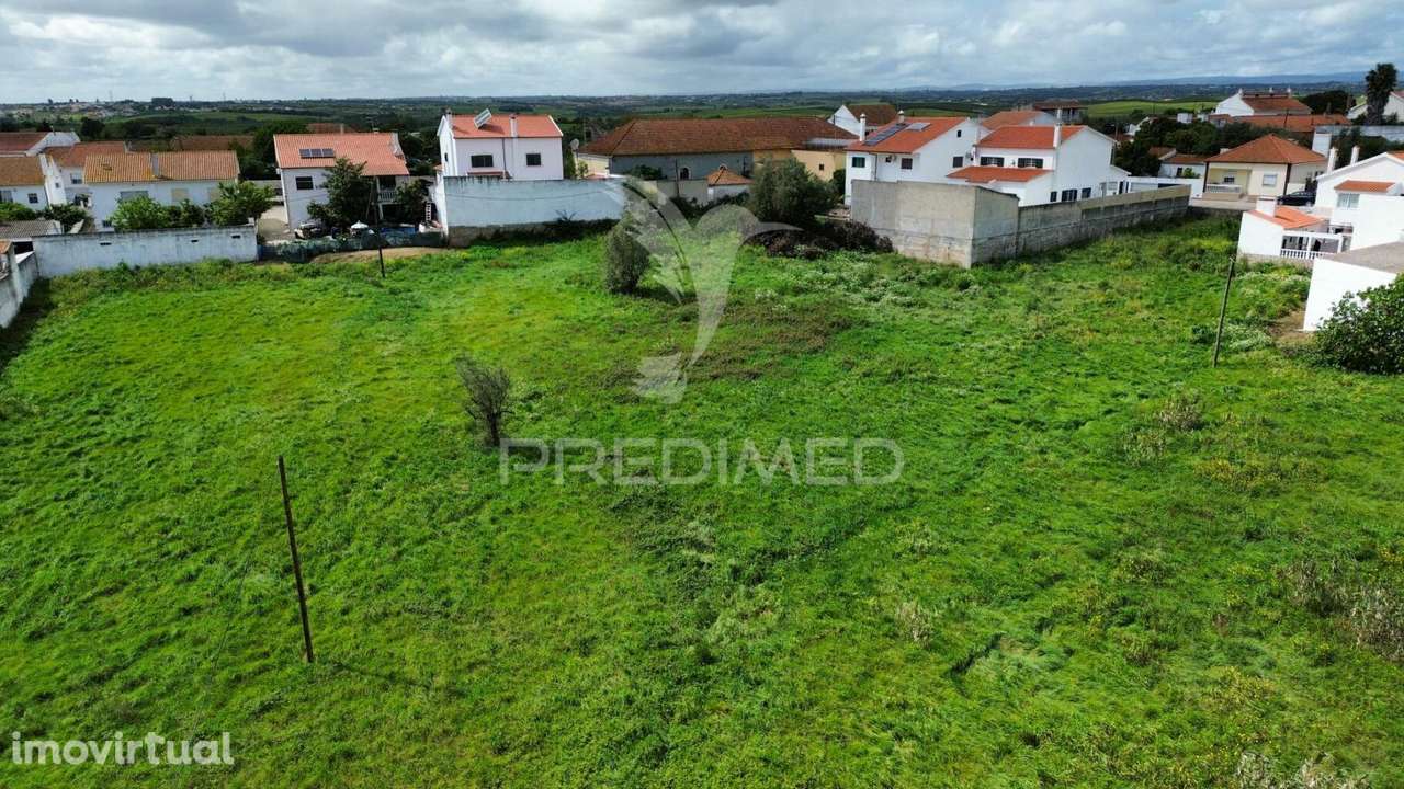 Terreno urbano localizado em Vale de Figueira / Santarém - Grande imagem: 4/26