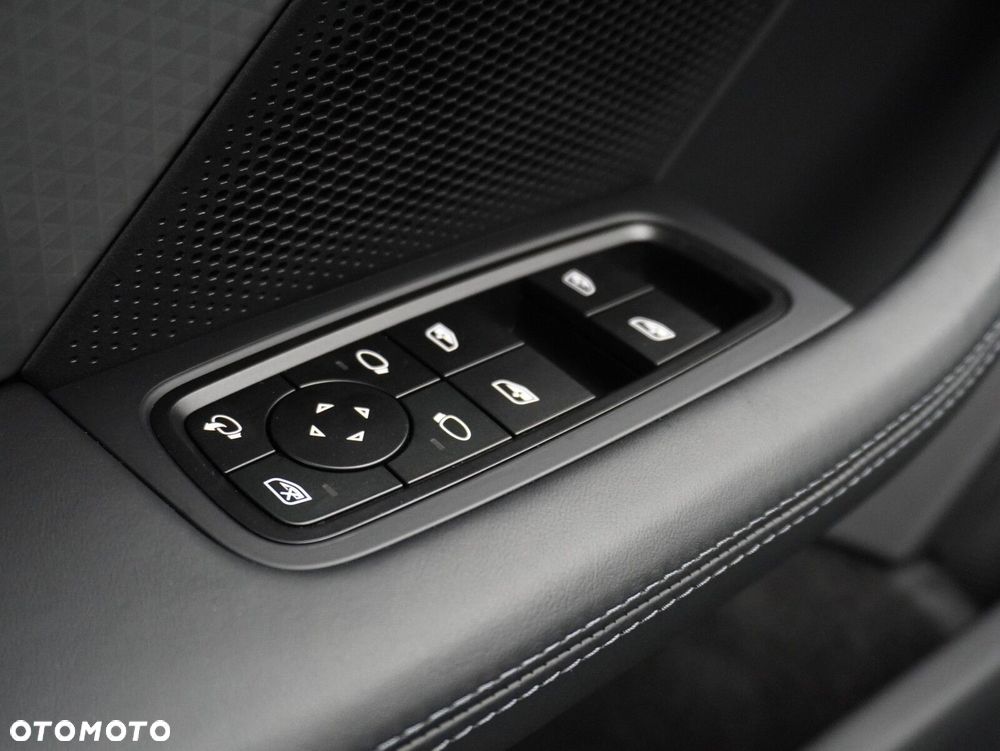 Porsche Taycan 105kWh 4S Black Edition - 21