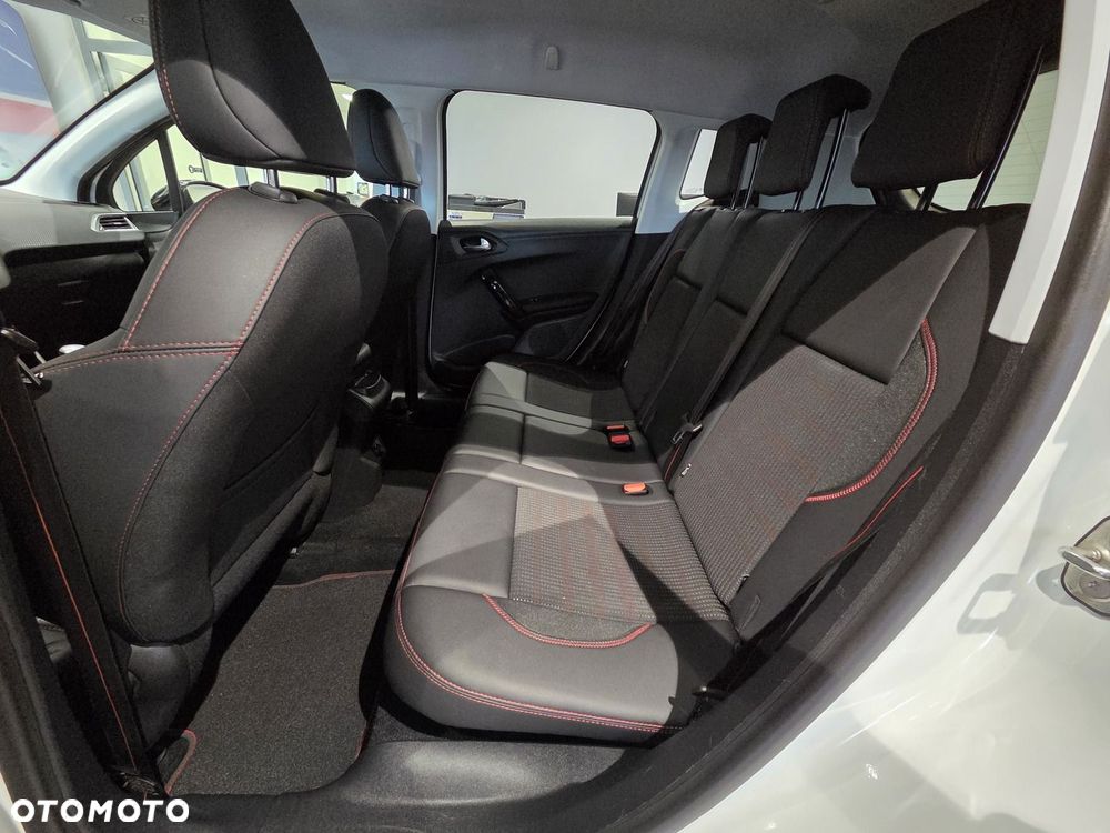 Peugeot 2008 1.2 PureTech Allure S&S - 11