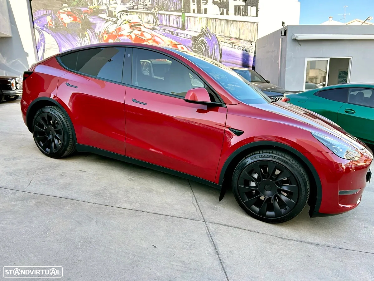Tesla Model Y Long Range Dual Motor AWD - 2