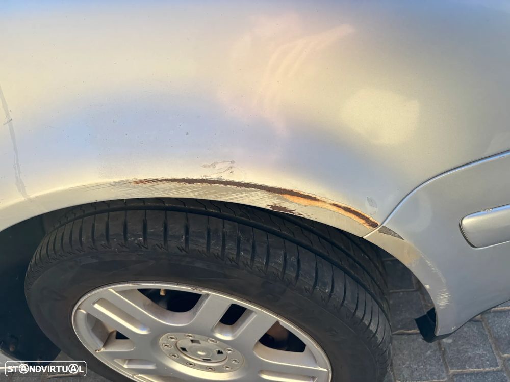 VW Golf 1.6i 25 Anos - 4