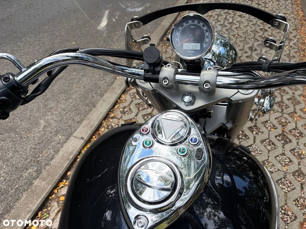 Triumph America - 26