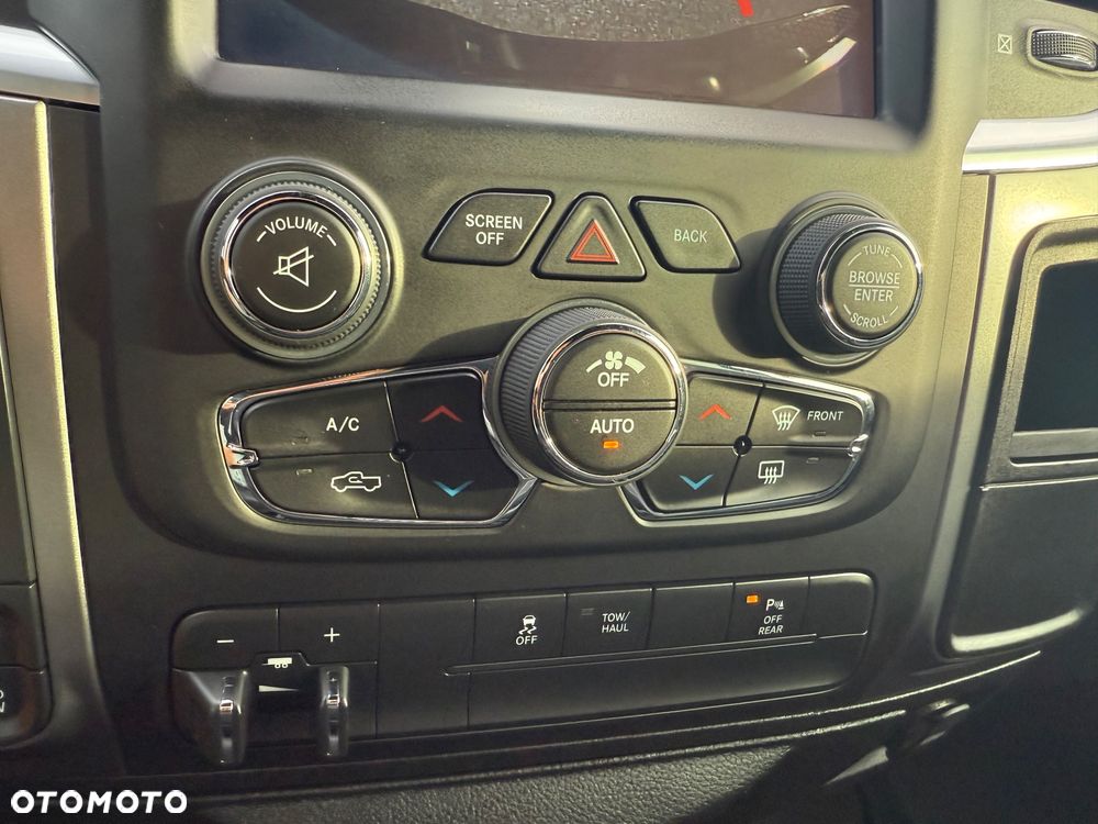 Dodge RAM 1500 5.7 4x4 - 23