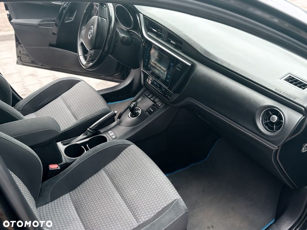 Toyota Auris 1.8 HSD Luna - 7