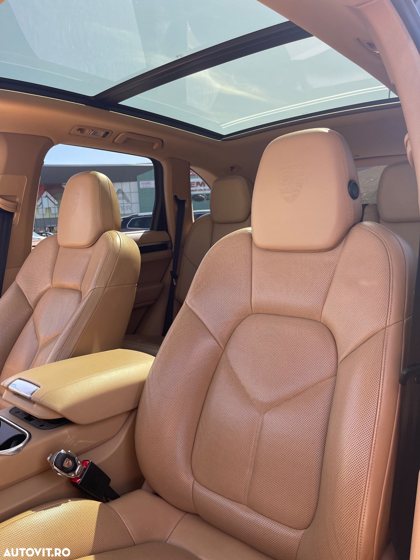 Porsche Cayenne 3.0 L - 6