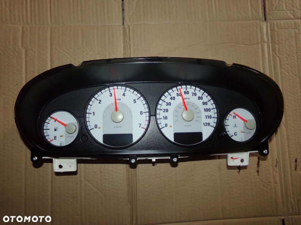 licznik zegary dodge stratus ii 2.4b 00-06r. - 1