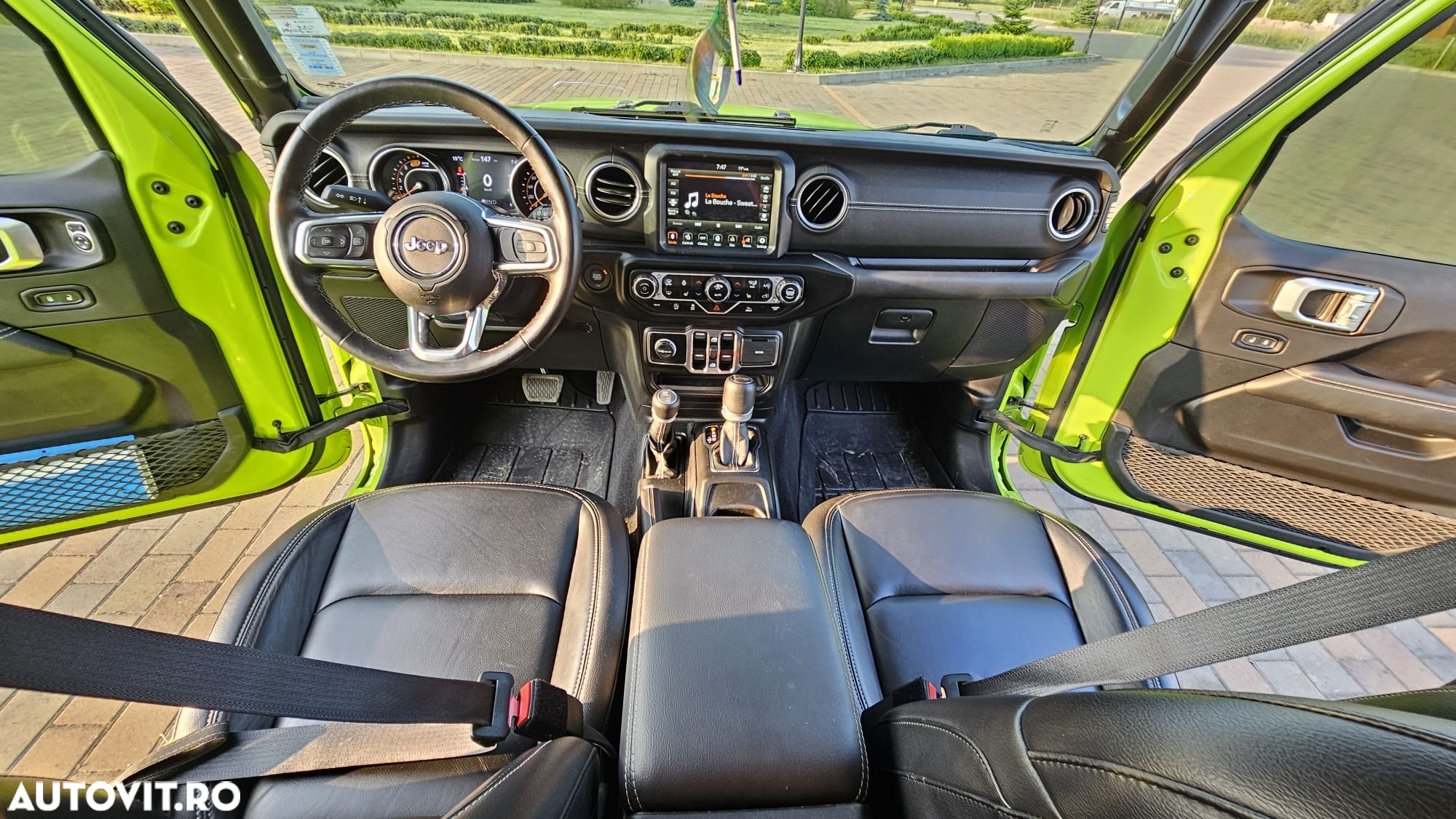 Jeep Wrangler Unlimited 2.0 Turbo AT8 Sahara - 24