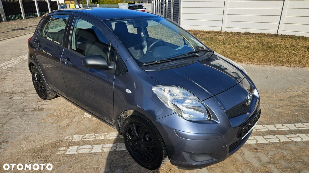 Toyota Yaris 1.0 Terra A/C - 11