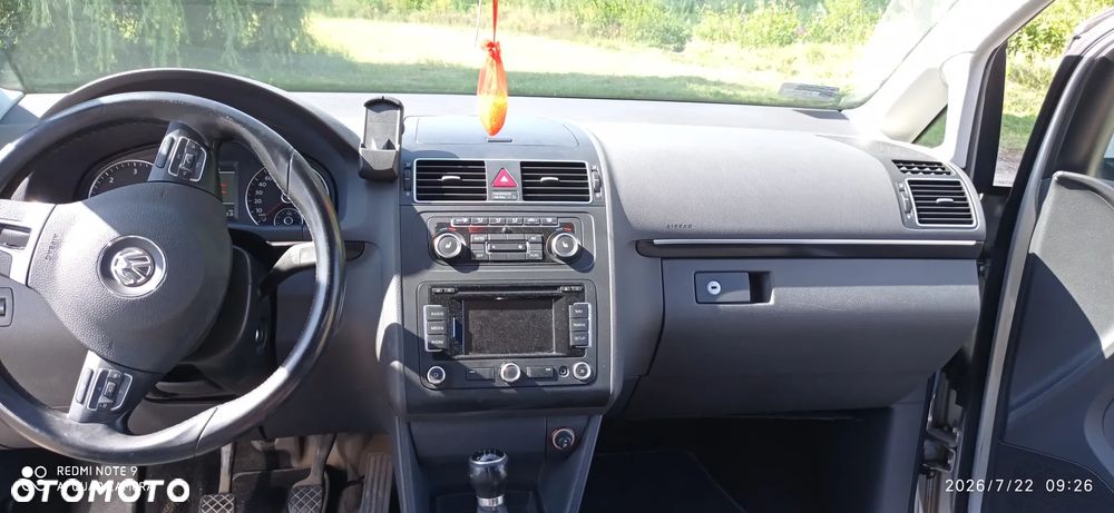 Volkswagen Touran 2.0 TDI Highline - 8