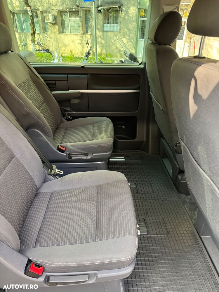 Volkswagen Multivan - 13