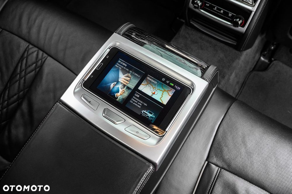 BMW Seria 7 740d xDrive mHEV sport - 27