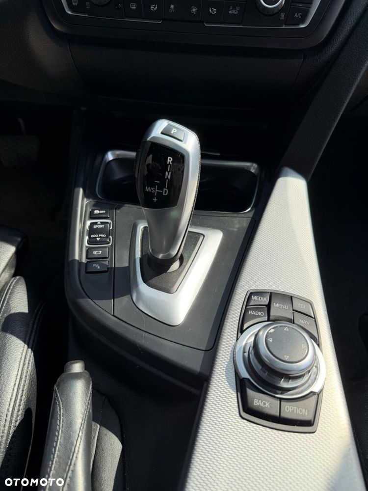 BMW Seria 3 328i xDrive - 20