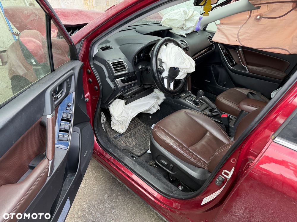 Subaru Forester 2.0 XT Platinum Lineartronic - 4