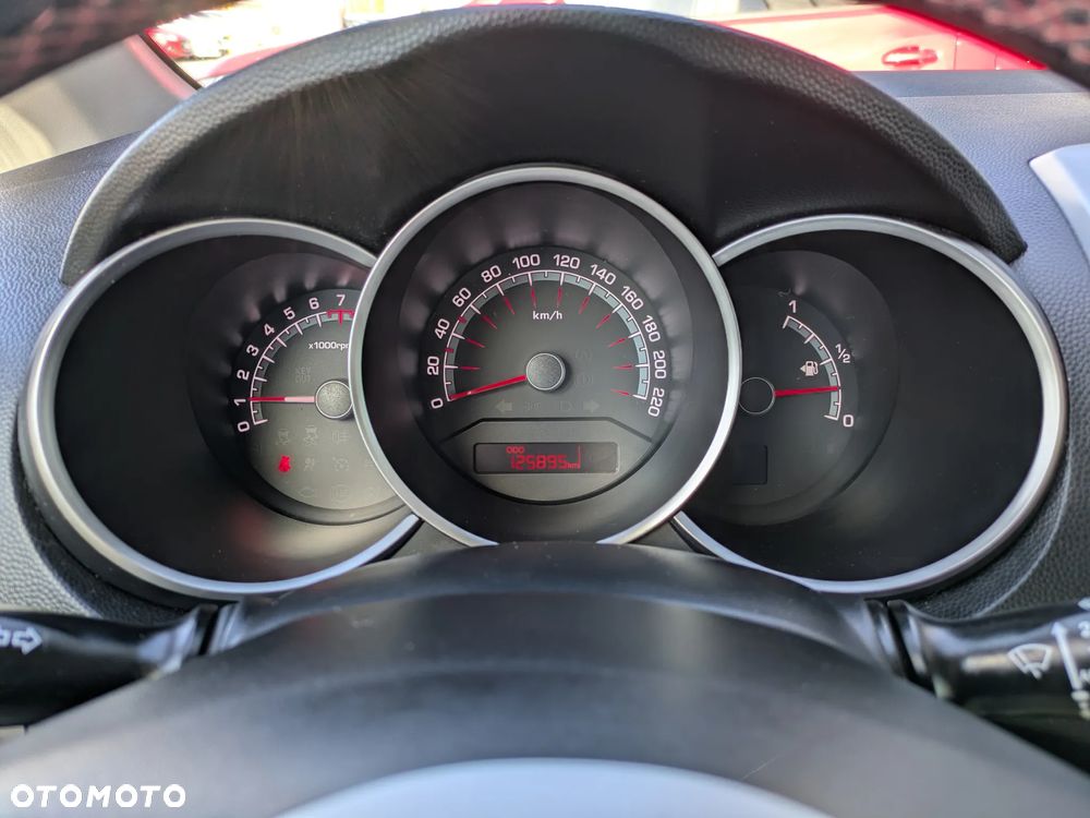 Kia Venga 1.4 L - 16