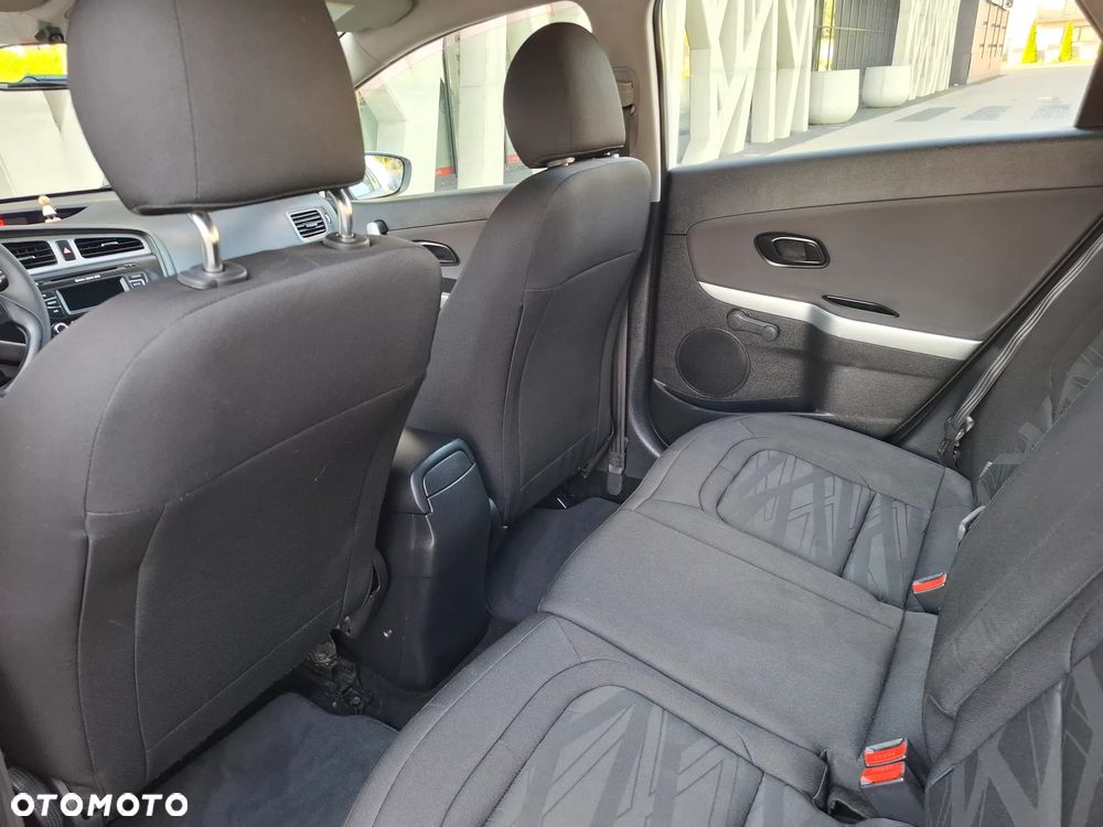 Kia Ceed 1.4 CVVT Dream Team Edition - 28